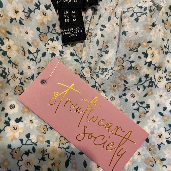 Floral romper - Picture 7 of 7